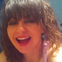 Melanie Small Photo 21