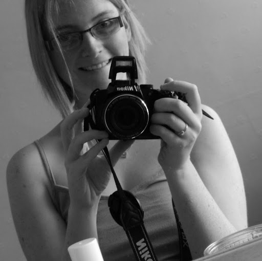 Michelle Sheppard Photo 37