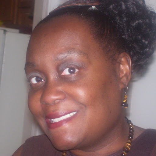 Angela Huggins Photo 25
