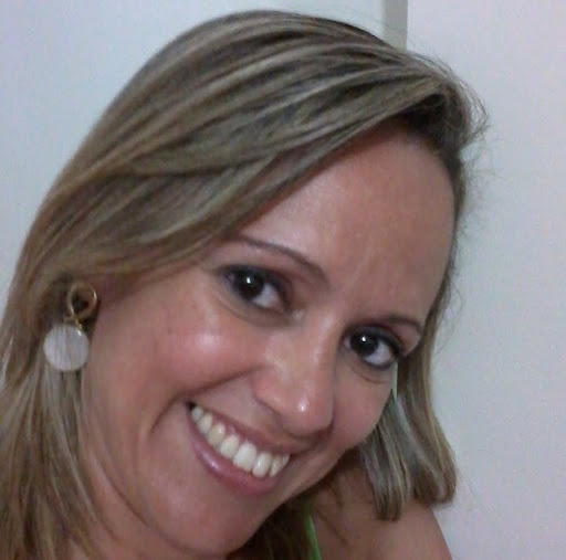 Elizabeth Lopes Photo 36