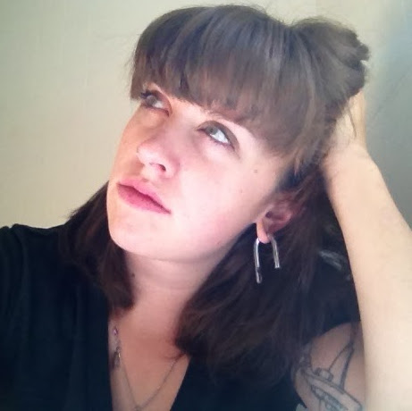 Alison Day Photo 37