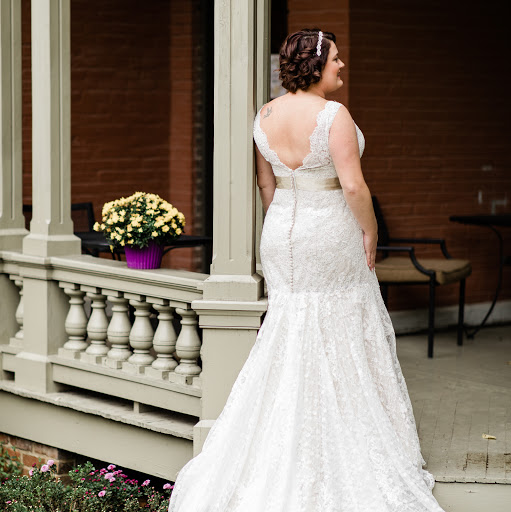 Elizabeth Pemberton Photo 8