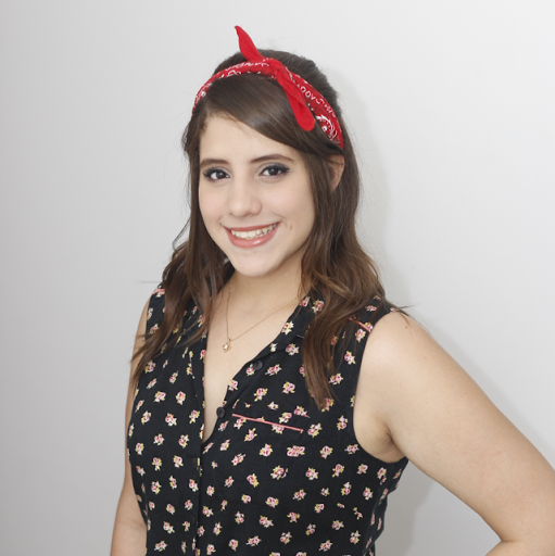 Julia Torres Photo 31