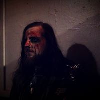 Nick Graves Photo 37