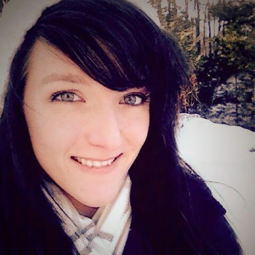 Rebecca Roberts Photo 22