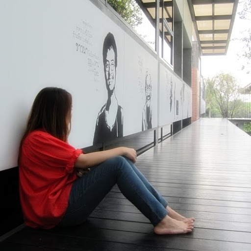Julie Wu Photo 21
