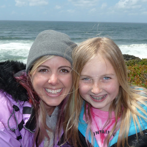 Amy Broderick Photo 21