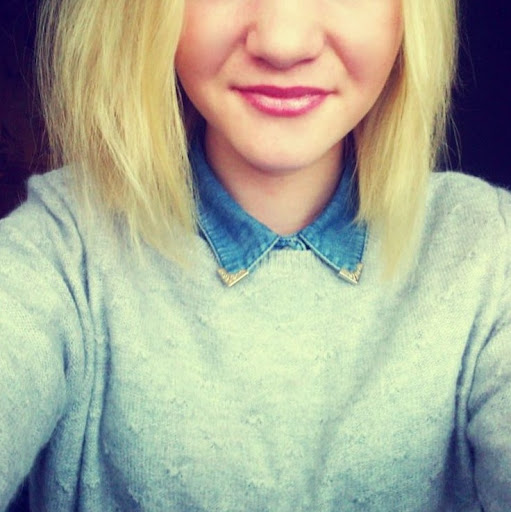 Hannah Elliot Photo 3