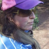 Alison Hodges Photo 13