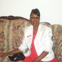 Carolyn Simmons Photo 31