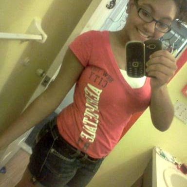 Vanessa Arnold Photo 20