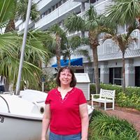 Elizabeth Deloera Photo 8