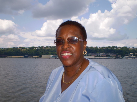 Linda Ricketts Photo 16