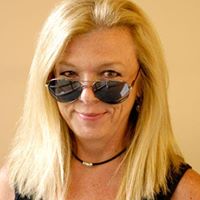 Angela Ferrell Photo 48