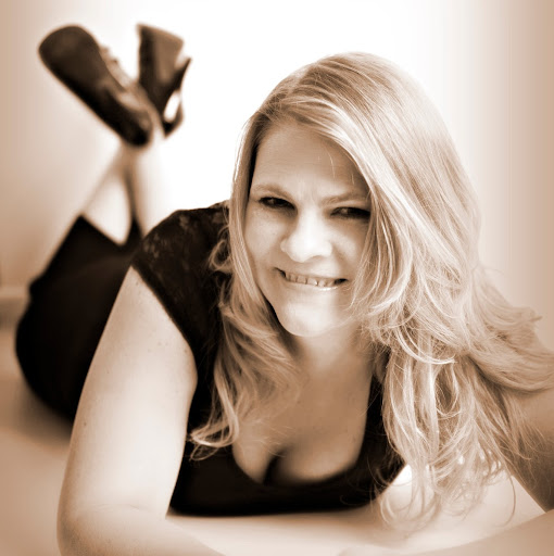 Bonnie Blake Photo 40