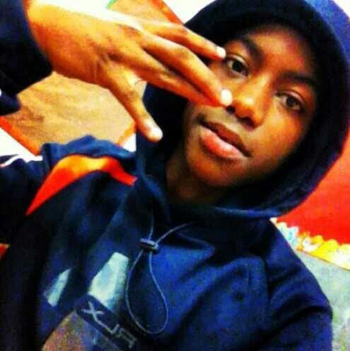 Emmanuel Robinson Photo 39