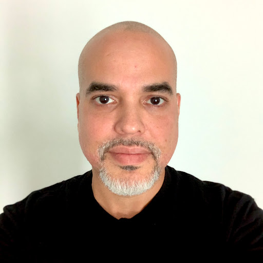 Luis Salinas Photo 3