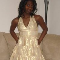 Rebecca Sanders Photo 31