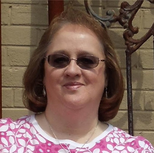 Linda Simmons Photo 32
