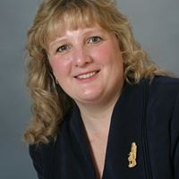 Cynthia Hopkins Photo 41