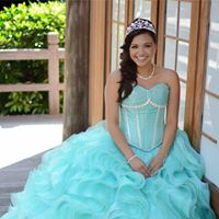 Fatima Castellanos Photo 24