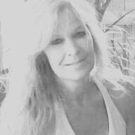 Perri Smith Photo 26
