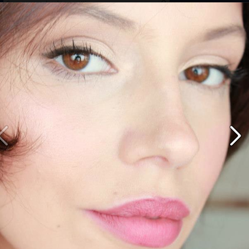 Caroline Cavallaro Photo 2