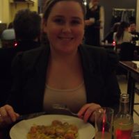 Nicole Pfeiffer Photo 3