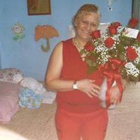 Elizabeth Hawk Photo 26