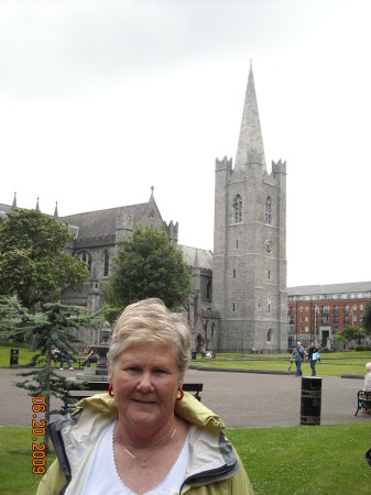 Suzanne Ryan Photo 32