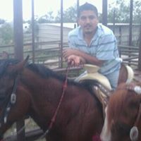 Erik Gomez Photo 17