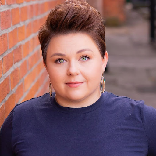 Amy Bracken Photo 18