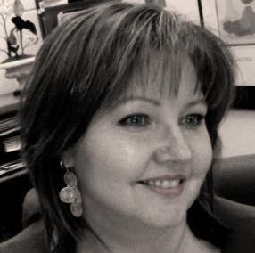 Diane Hunt Photo 27