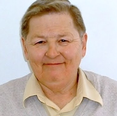 Steve Whitaker Photo 37