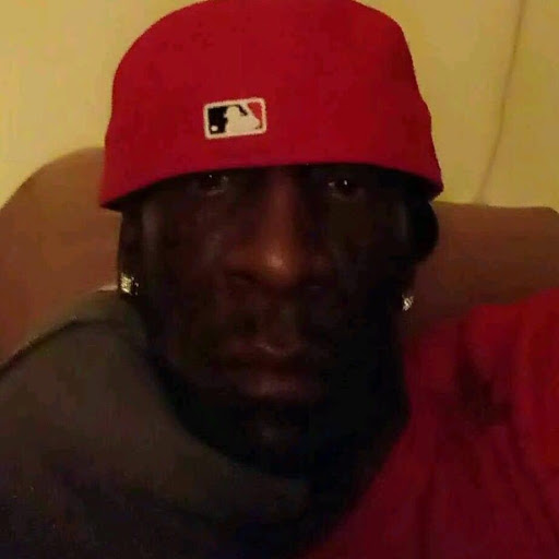 Bruce Saunders Photo 23