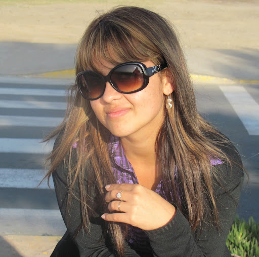 Paulina Fuentes Photo 17