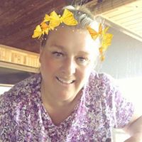 Julie Ernest Photo 20