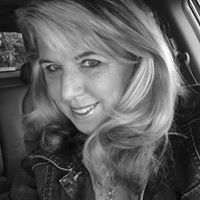 Monica Hunt Photo 29