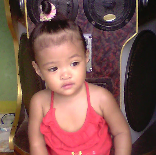 Gilbert Valencia Photo 31