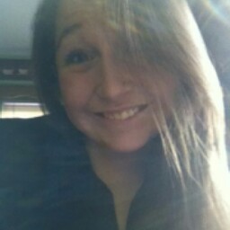 Alyssa Thayer Photo 4