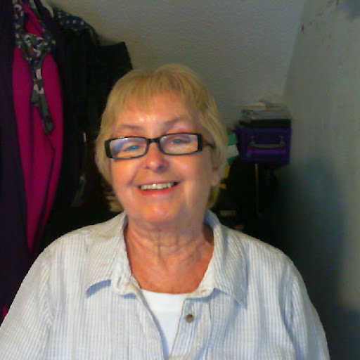 Teresa Yates Photo 36
