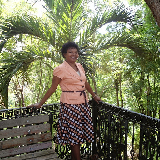 Minerva Santana Photo 22