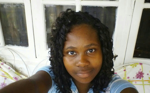 Vanessa James Photo 11