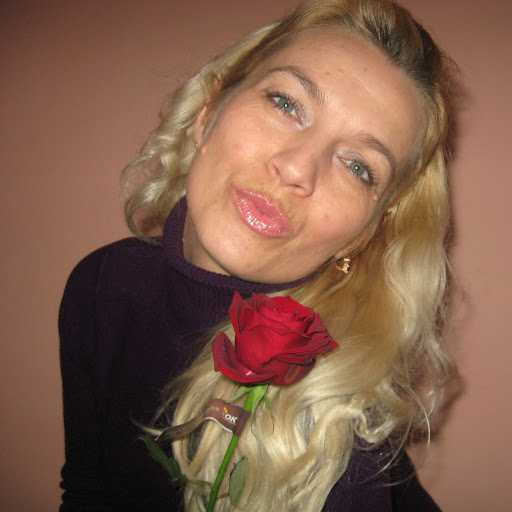Elizabeth Wirth Photo 15