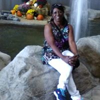 Roberta Hall Photo 29