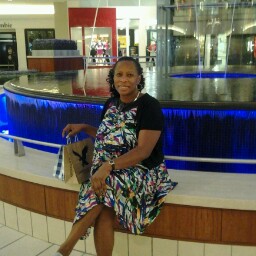 Gloria Adams Photo 17