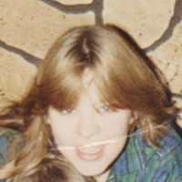 Julia Byers Photo 30