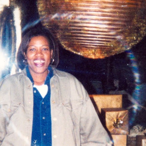 Jennifer Mobley Photo 35