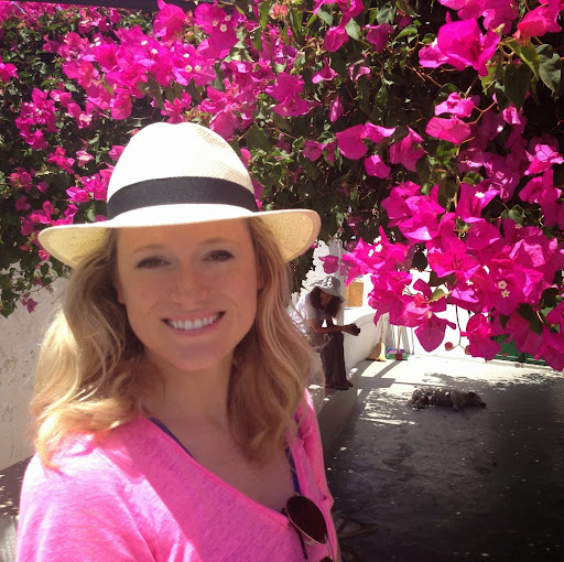 Caroline Howe Photo 31