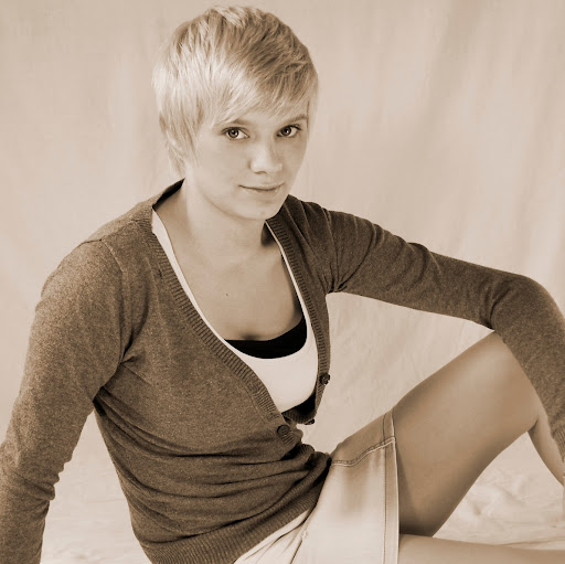 Jennifer Krause Photo 16